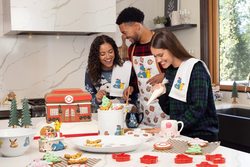 Pokémon Center Holiday Collection - Baking and Apparel